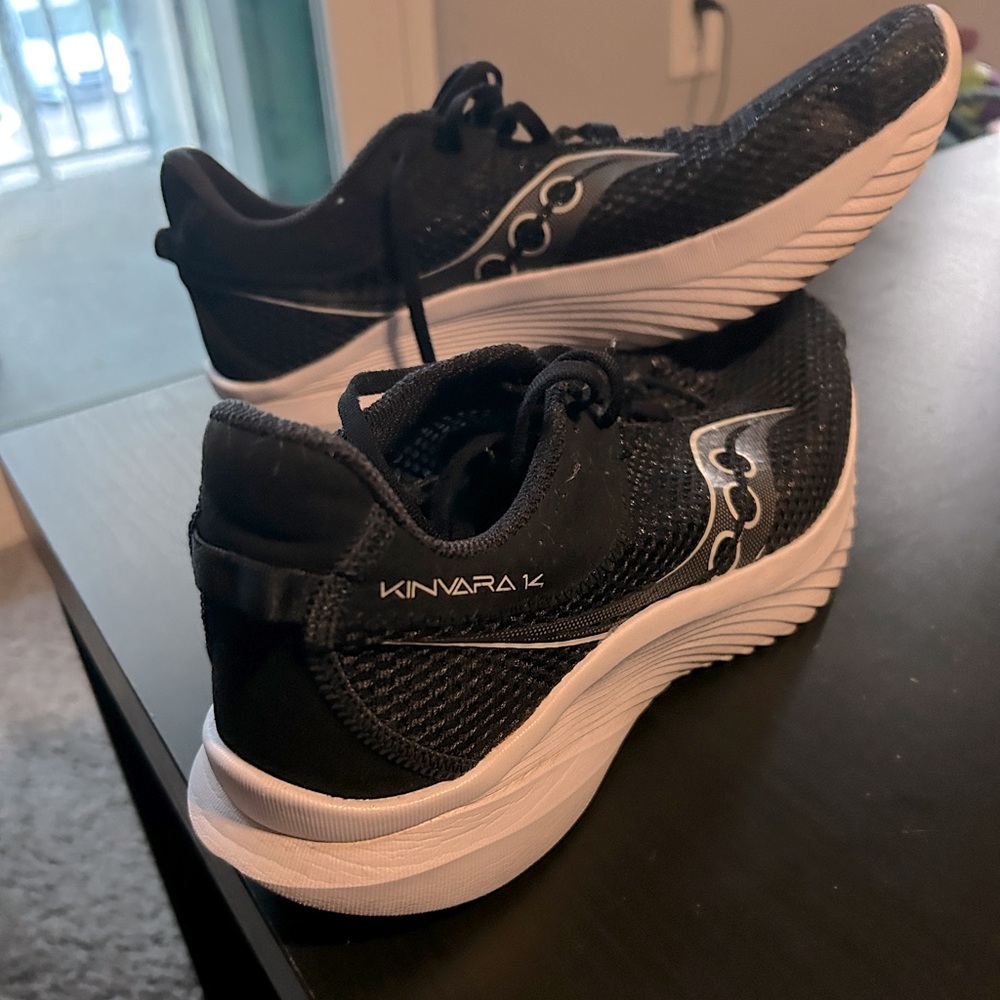 Saucony Kinvara 14 men's size 10 black